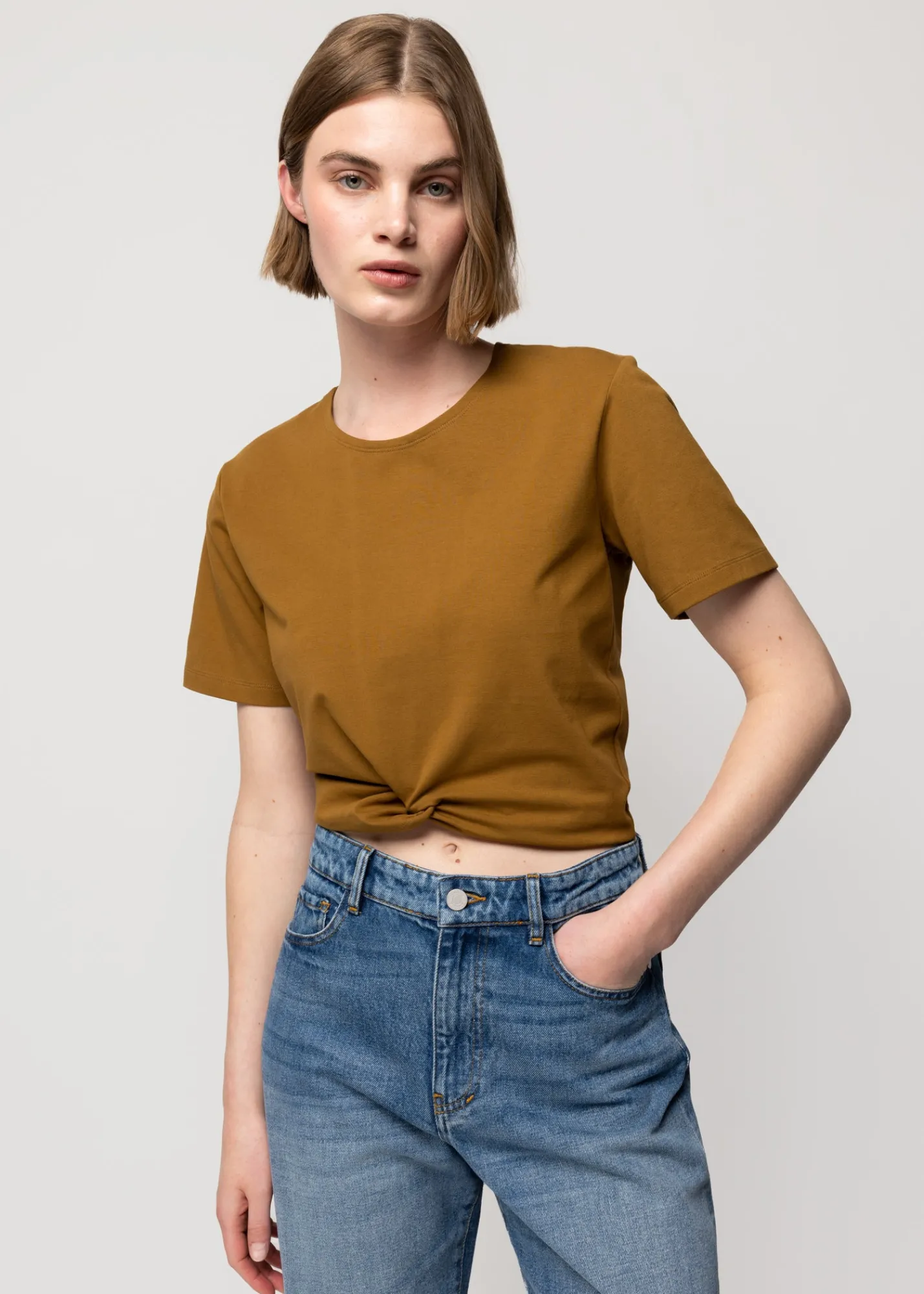 cropped_shirt_met_knoopdetail_5.webp Cropped Shirt Met Knoopdetail*Vanilia Clearance