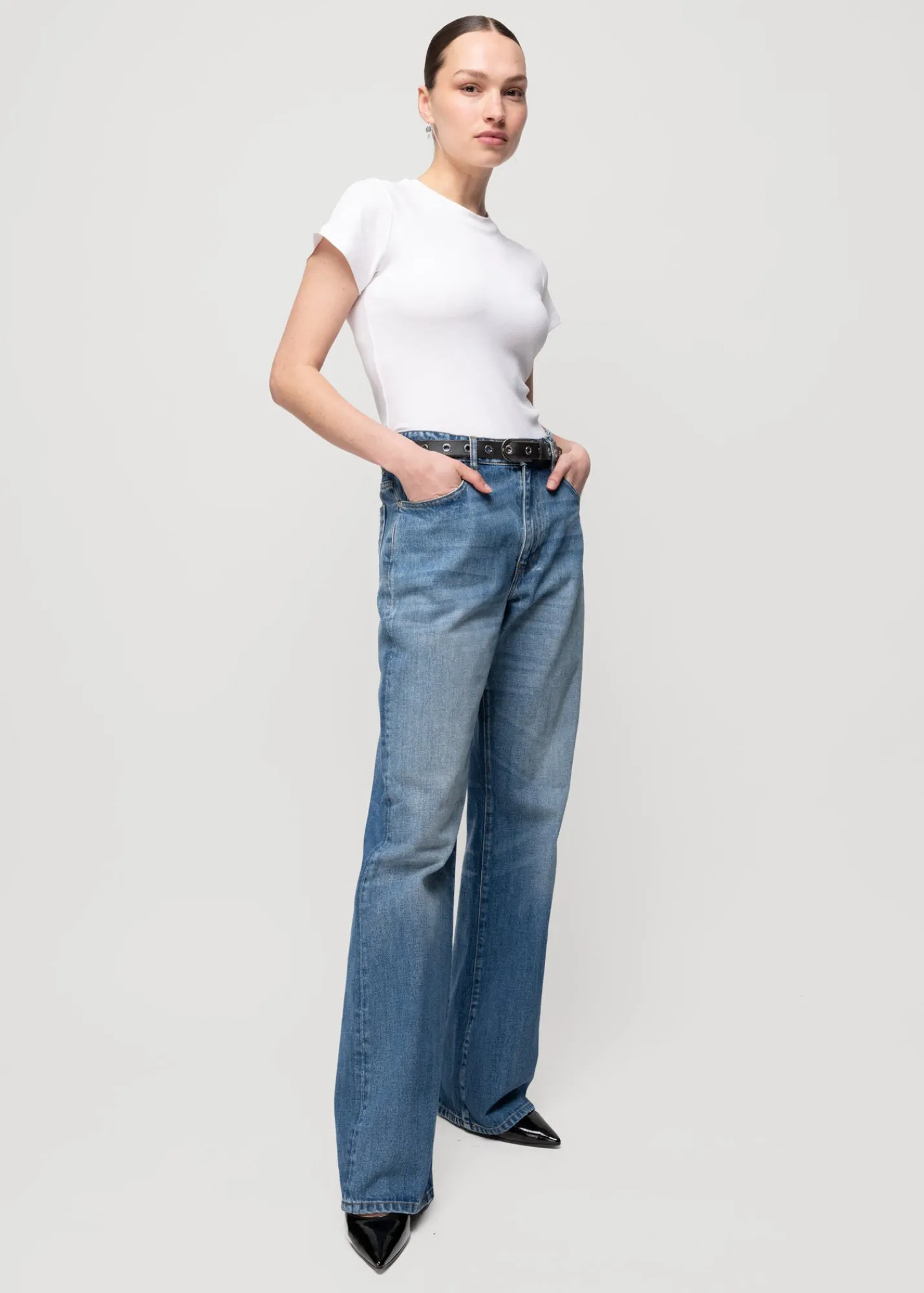 high_waist_jeans_straight_fit_2.webp High Waist Jeans Straight Fit*Vanilia Online