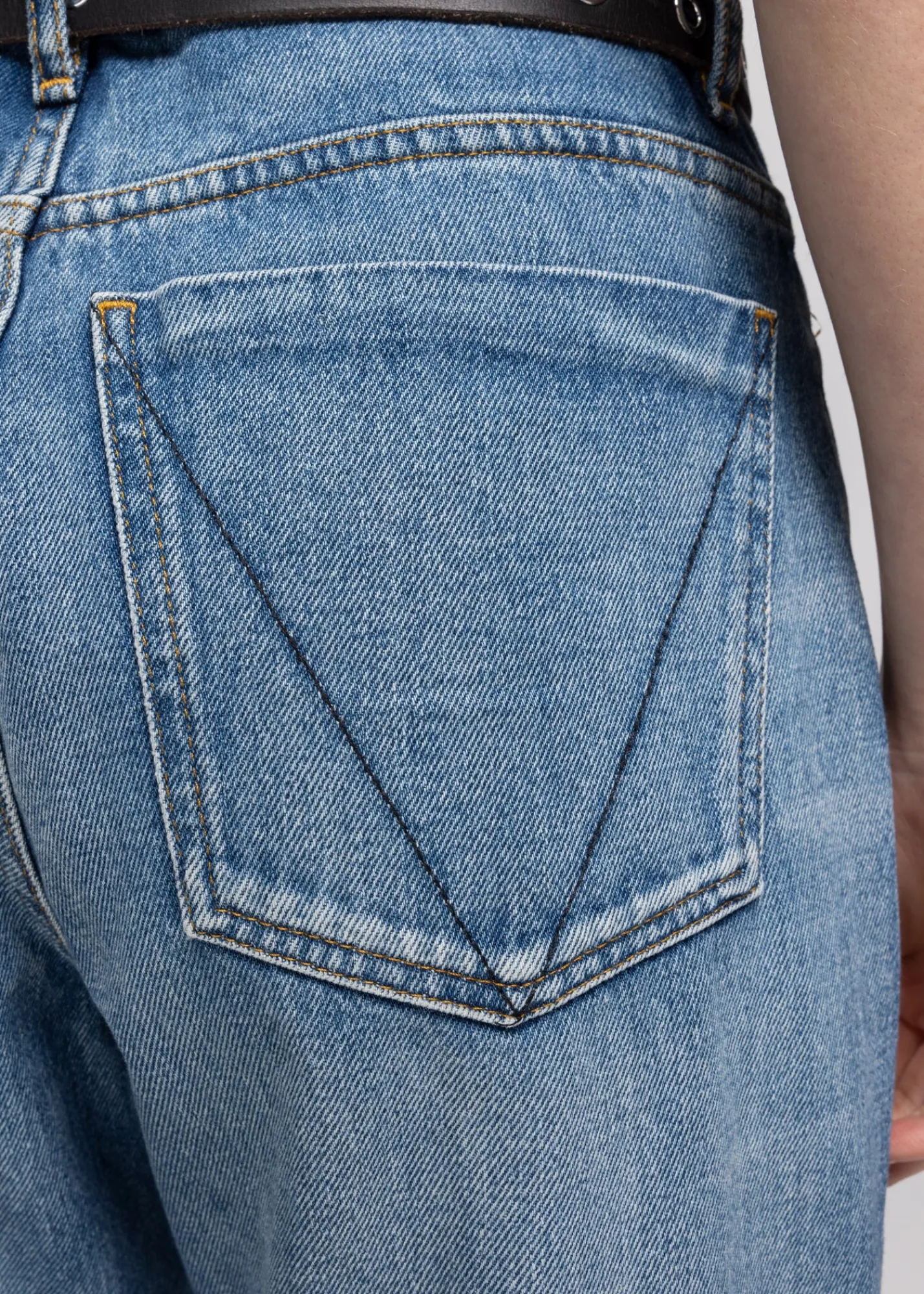 high_waist_jeans_straight_fit_3.webp High Waist Jeans Straight Fit*Vanilia Online
