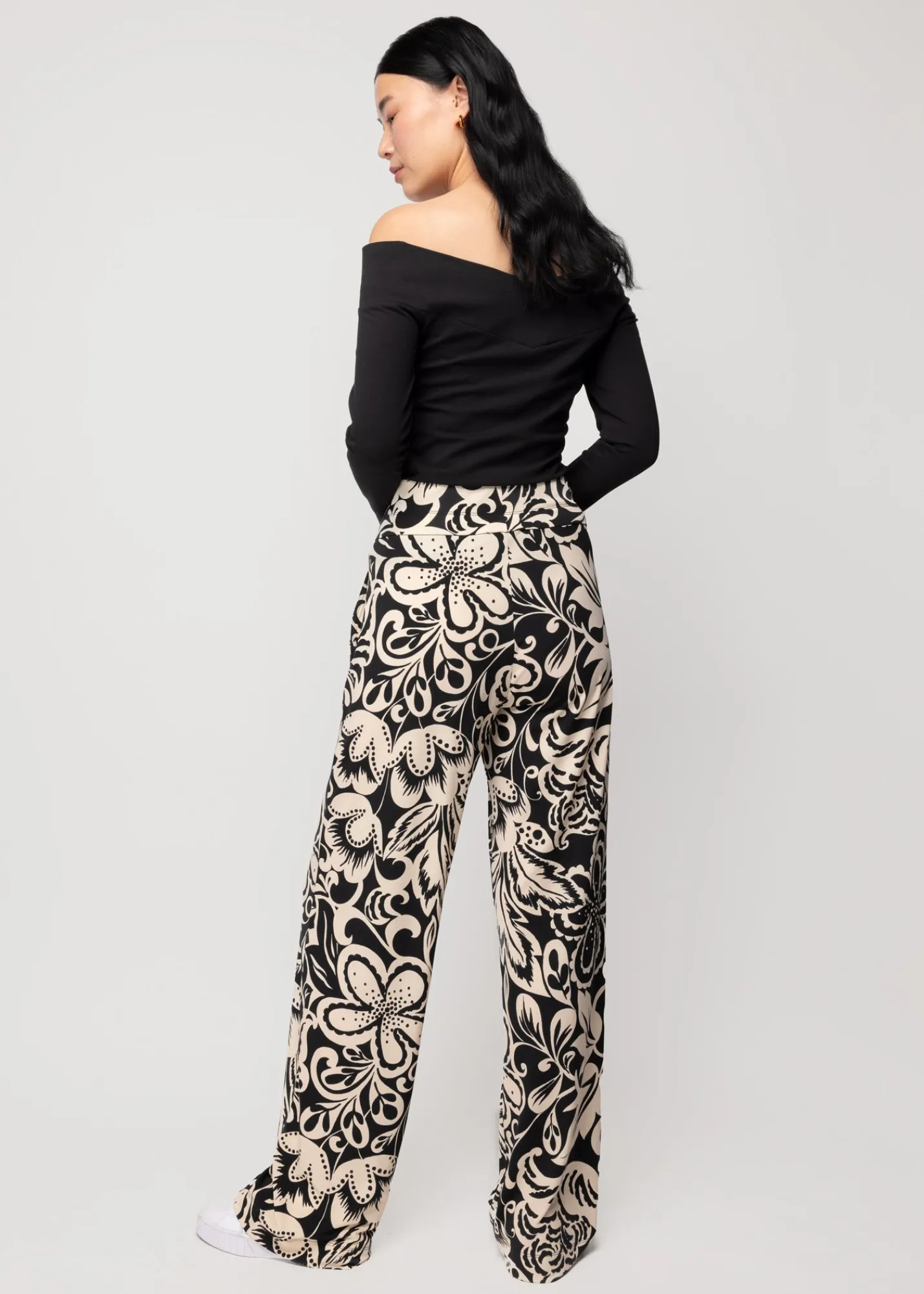 tricot_broek_met_bloemenprint_2.webp Tricot Broek Met Bloemenprint*Vanilia Shop