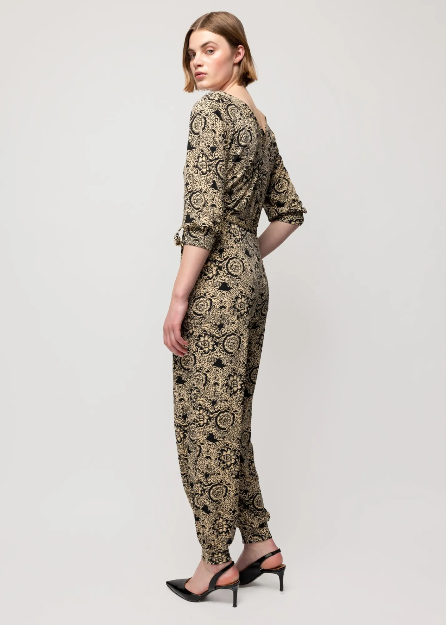 tricot_jumpsuit_met_ikat_print_2.webp Tricot Jumpsuit Met Ikat Print*Vanilia Shop