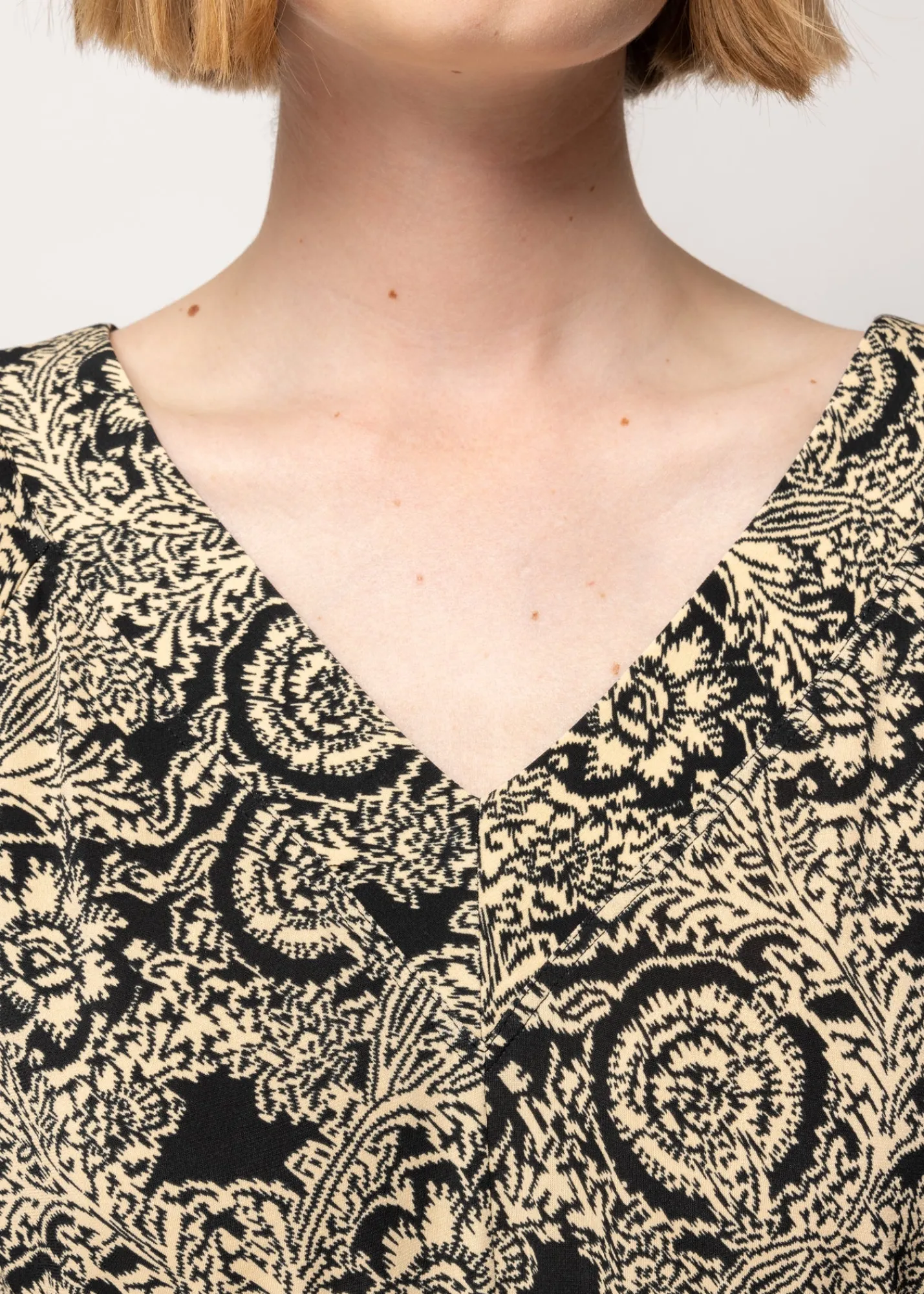 tricot_jumpsuit_met_ikat_print_3.webp Tricot Jumpsuit Met Ikat Print*Vanilia Shop