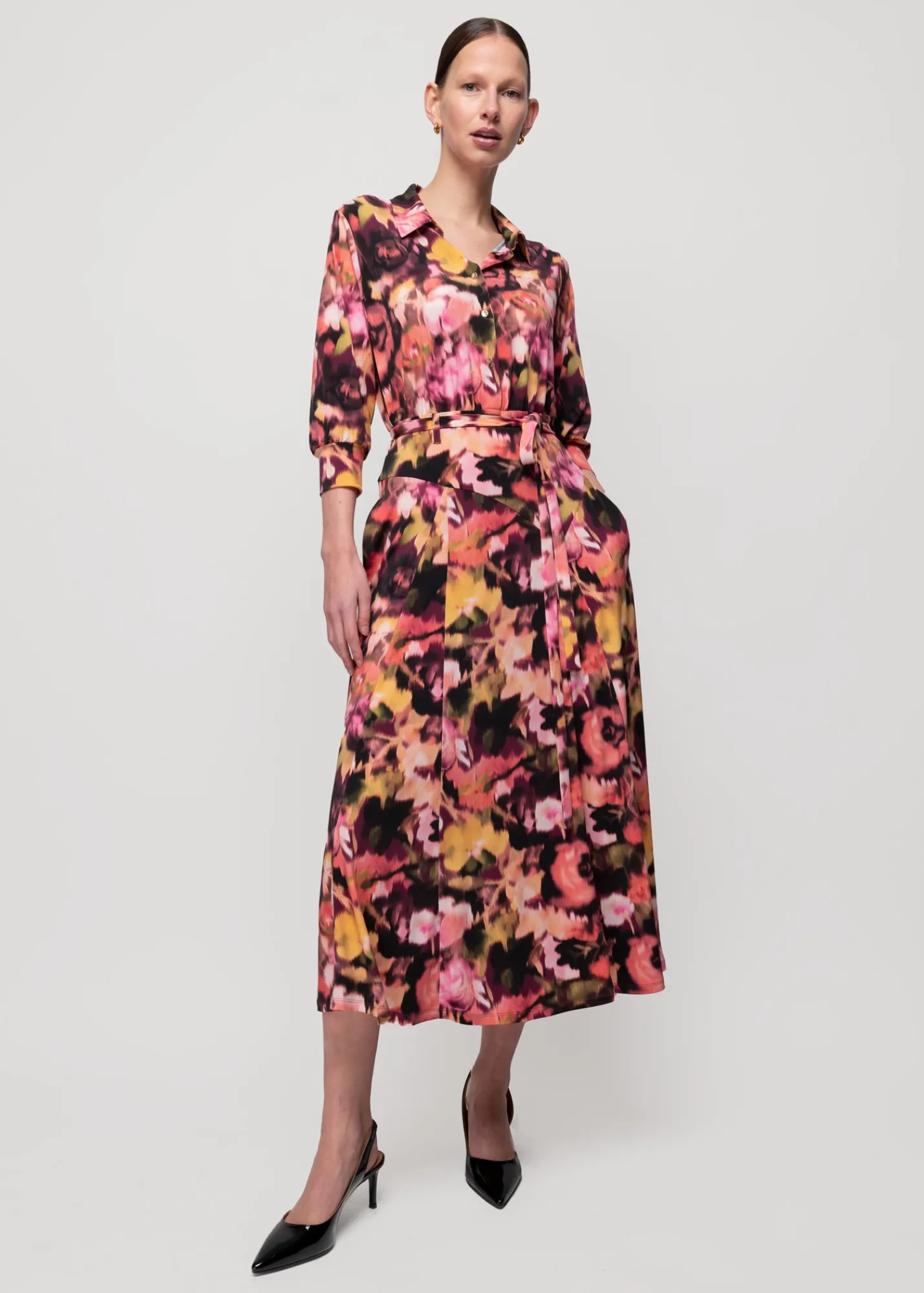 tricot_midi_jurk_met_print_4.webp Tricot Midi Jurk Met Print*Vanilia Discount