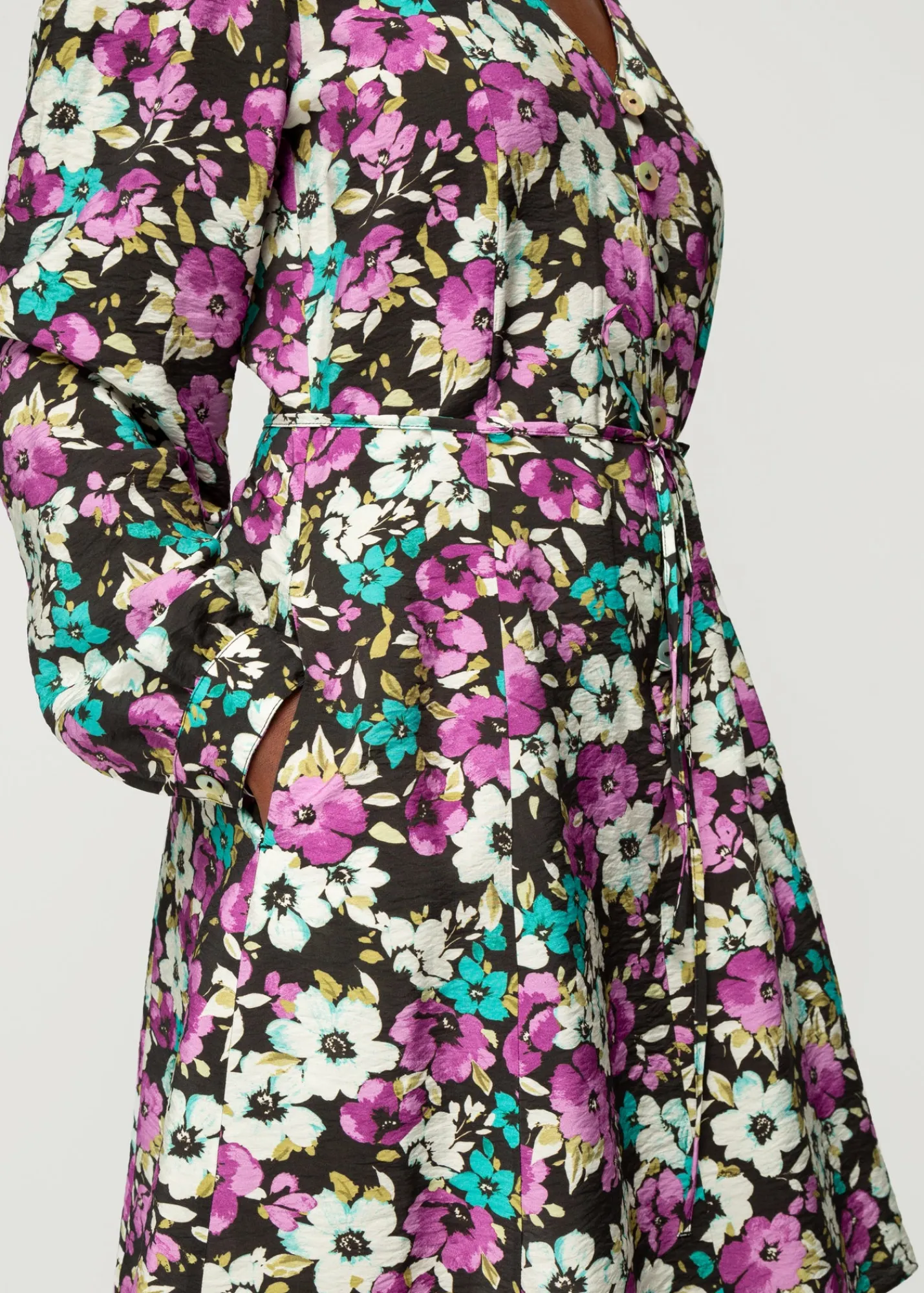 viscose_jurk_met_bloemen_2.webp Viscose Jurk Met Bloemen*Vanilia Best