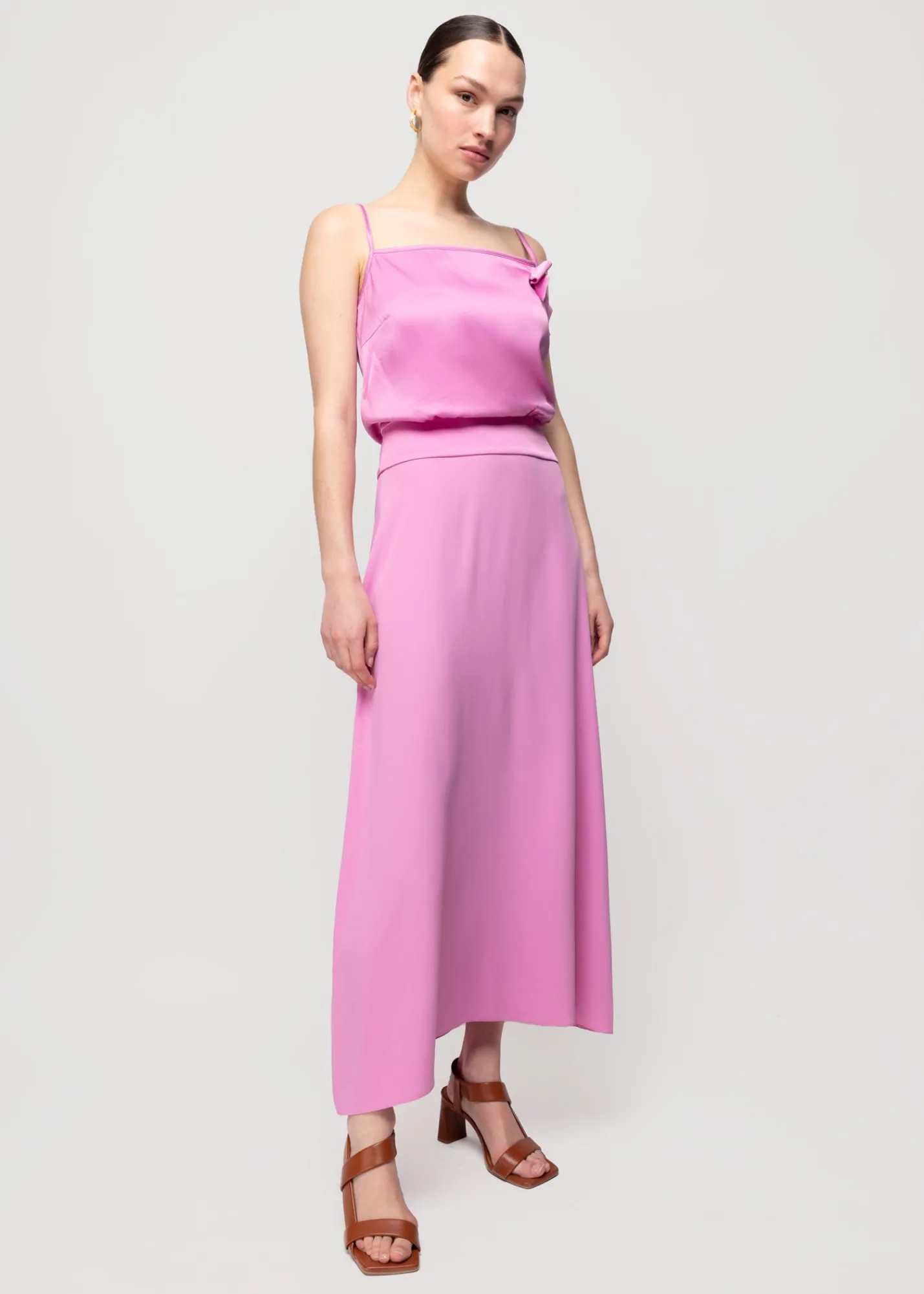 viscose_midi_rok_2-1.webp Viscose Midi Rok*Vanilia Sale